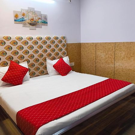 Hotel Metro Park Új-Delhi Kültér fotó