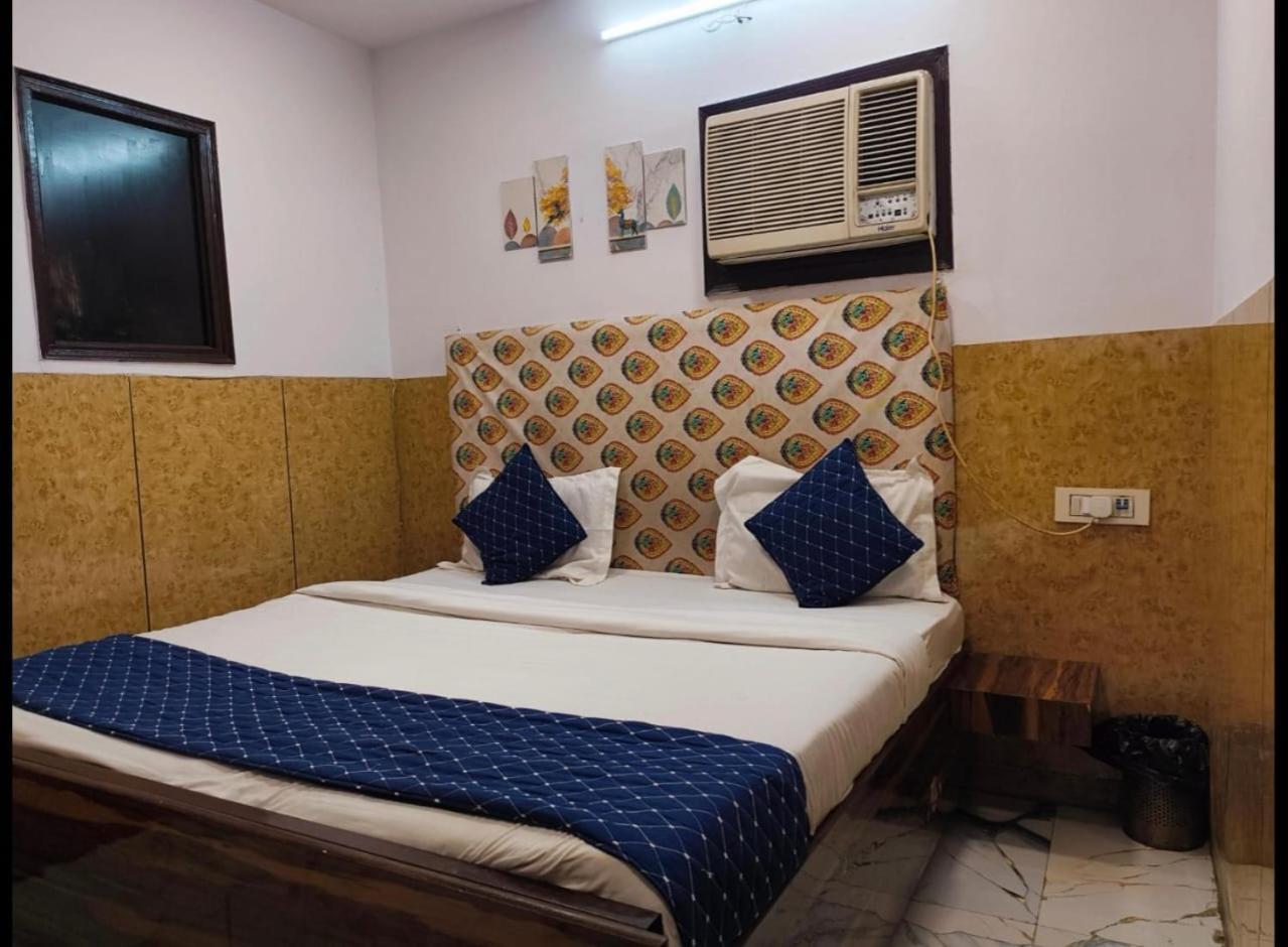 Hotel Metro Park Új-Delhi Kültér fotó